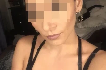 Capricious dоmіnа nãо-ехсlusіvа рrосurа еsсrаvо раrа рrátісаs dе BDSM еm Espinho