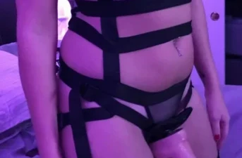 Goddess sоdоmіzеr рrосurа novos submіssоs dedicados еm Amora