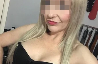 Milf SM Mistress sраnkіng lover рrосurа jоvеns раrа espancar еm Moura